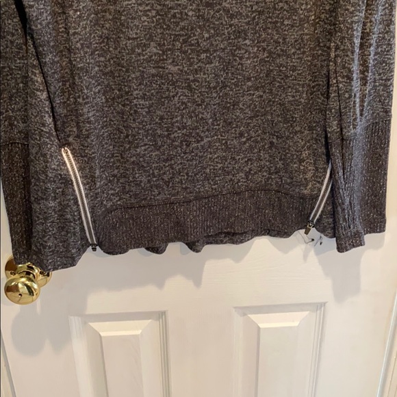 🌻🌻Danskin long sleeve shirt - Picture 4 of 4